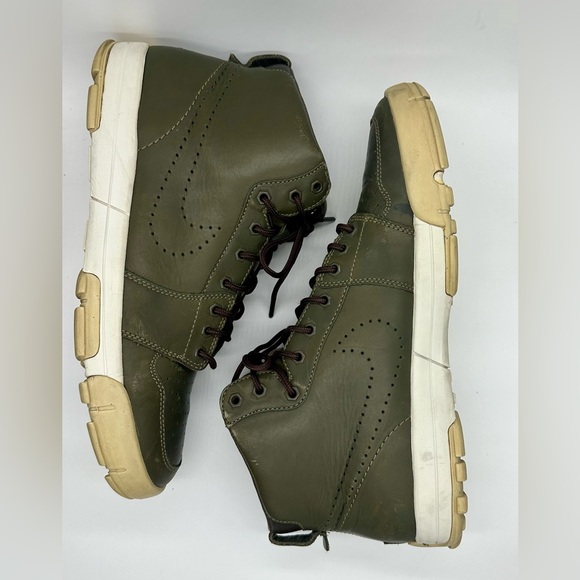 Nike Air Royaltna MD Premium QS - Picture 5 of 7